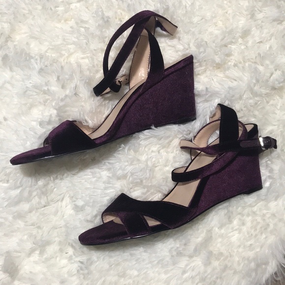Nine West Shoes - Nine West “Vartan” burgundy velvet wedge